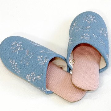 ハノカ　線画刺繍スリッパ　サックス　約23～24.5cmの画像