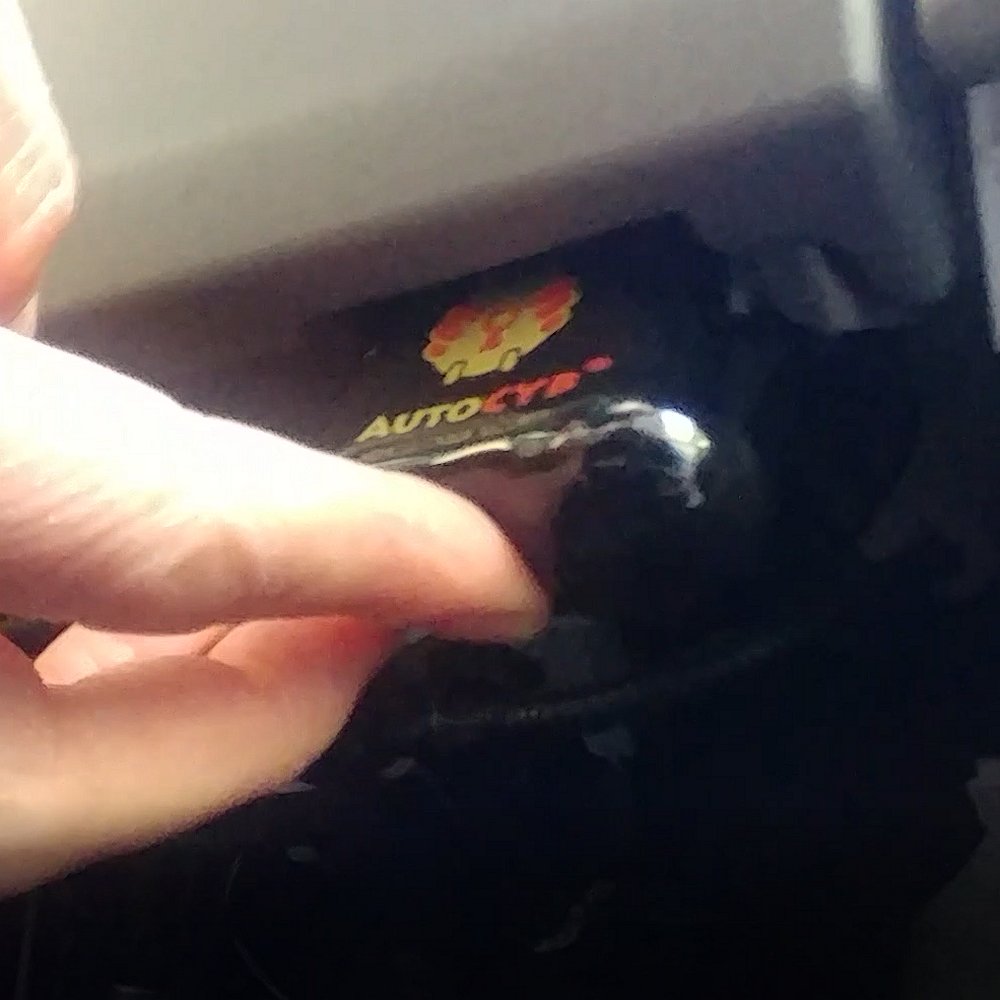 OBD2ポート用ロック　盗難防止　セキュリティの画像