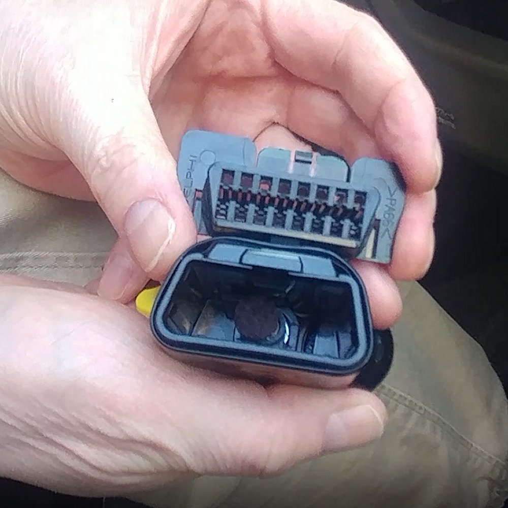 OBD2ポート用ロック　盗難防止　セキュリティの画像