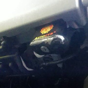 OBD2ポート用ロック　盗難防止　セキュリティの画像