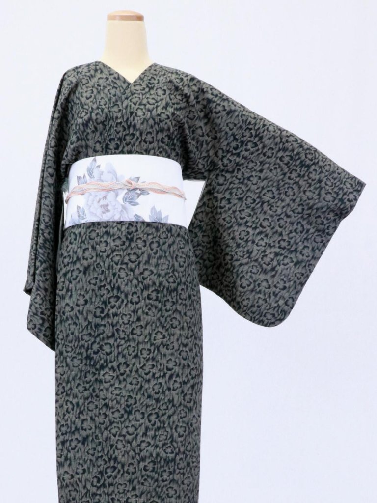 【日本製】（衿なし）高級夏着物 夏紬風 [N094][MTサイズ]着物単品の画像