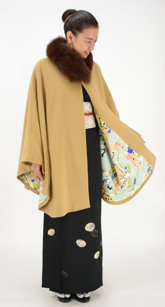 ポンチョコート（ベージュ）の画像