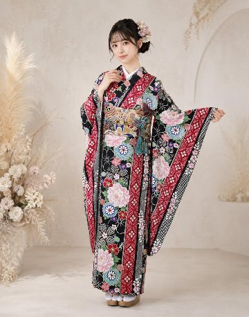 衿付き振袖＋帯＋帯締め＋簡単な半衿の4点セット［梅牡丹（うめぼたん）黒］の画像