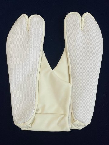 モダン刺繍足袋(ベルベット調) 白 24.5cm画像