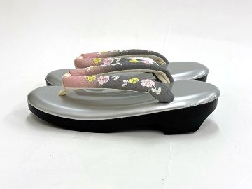 ウレタン草履（刺繍）[25]  Fサイズ 23.0~23.5cm の画像