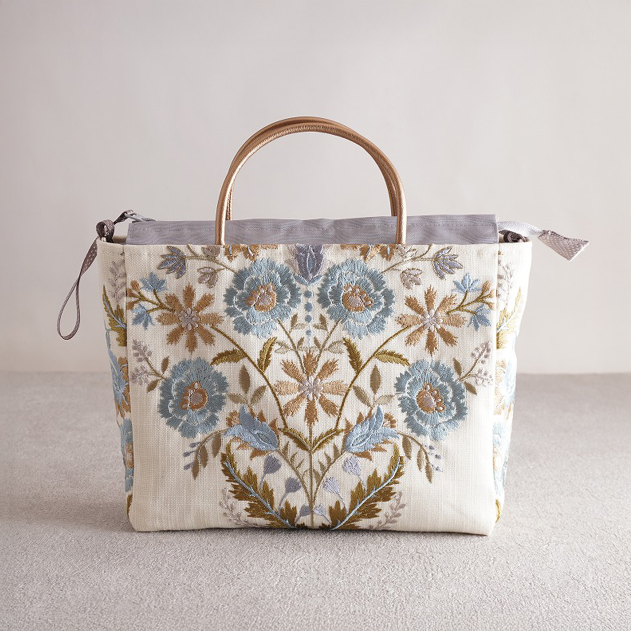 刺繍の茶礼バッグ　2way肩掛け Cの画像