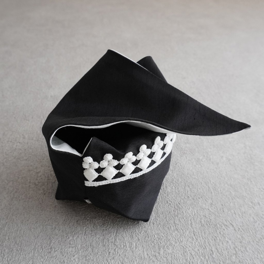 茶碗袋S 67黒シャンタン×白トランプリボンの画像