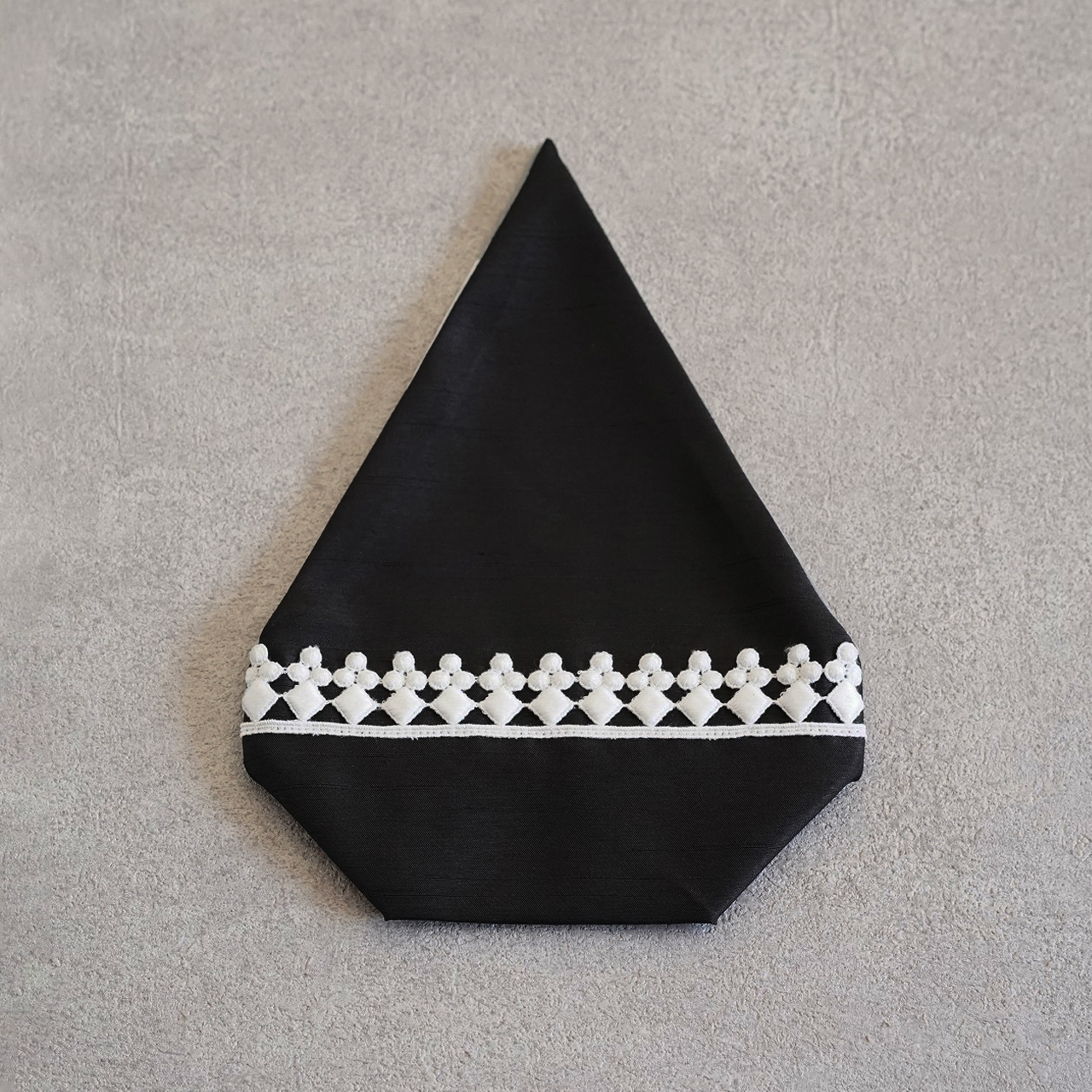 茶碗袋S 67黒シャンタン×白トランプリボンの画像