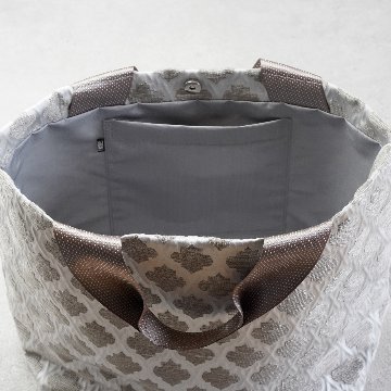 モロッカントートバッグ　うさぎチャームつきの画像