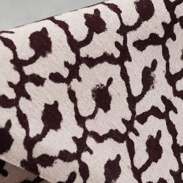 数寄屋袋33　高橋尚子さんのインド型押し更紗　蔓草文　茶の画像