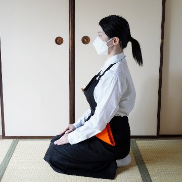 茶礼お稽古エプロン　黒　共布ベルトの画像