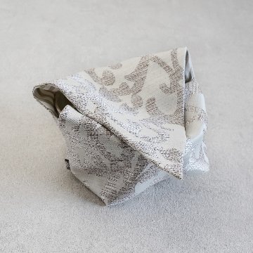茶碗袋M 116　ダマスク柄ジャガード織　シルバーの画像