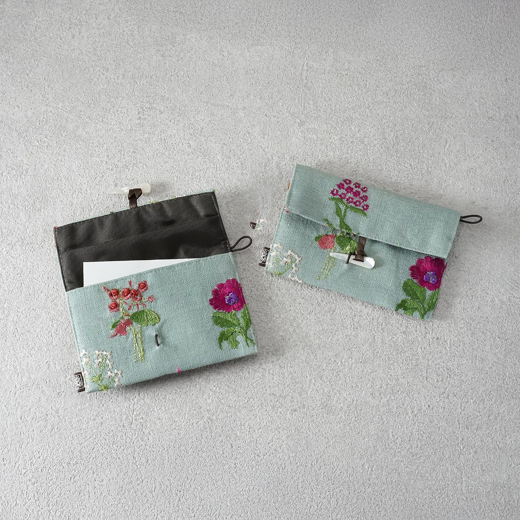 小茶巾入れ 25　花刺繍　緑の画像