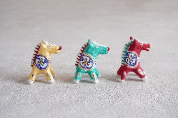 松尾三希子　午オブジェ　金の画像