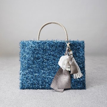 うさぎチャームつき茶礼袋109　シャギーラメブルーの画像