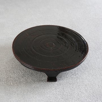 黒根来三つ足盤　6寸（18cm）の画像