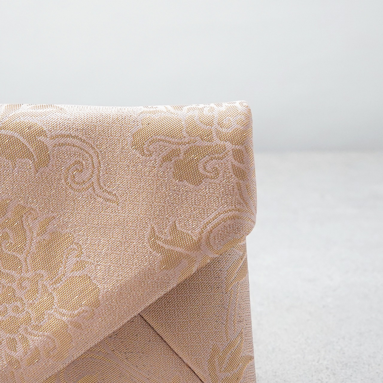 数寄屋袋35　二重蔓牡丹唐草文の画像