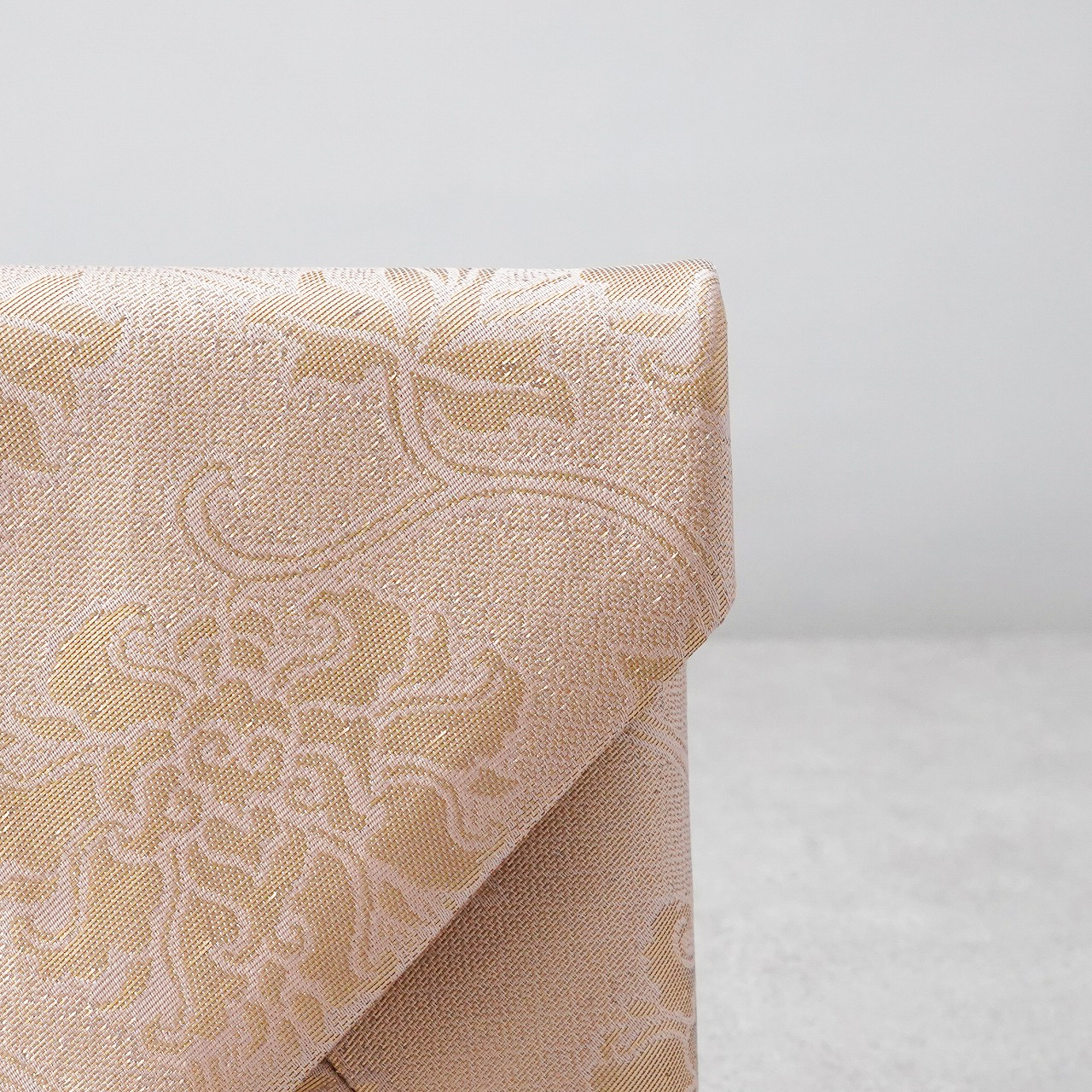 数寄屋袋36　大　二重蔓牡丹唐草文の画像