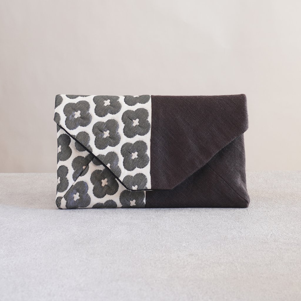 数寄屋袋37　仏蘭西花柄　グレーの画像