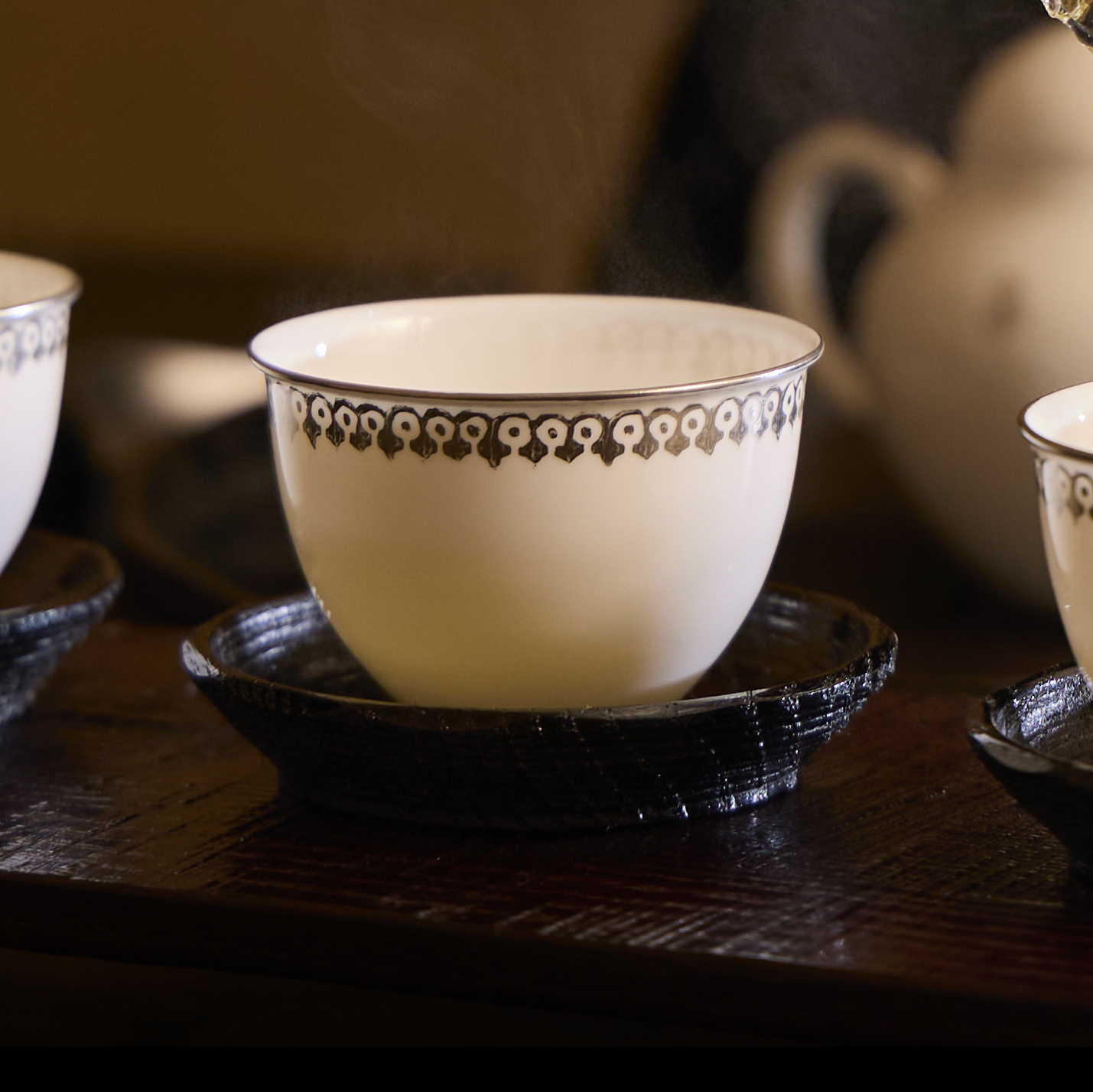 嘉門工藝オリジナル茶杯＋村瀬治兵衛茶托　１客組の画像