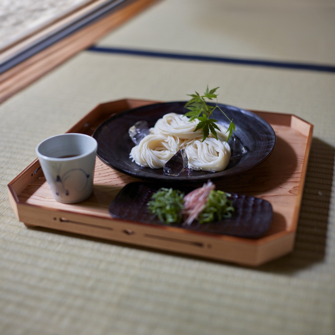 沢栗角皿の画像