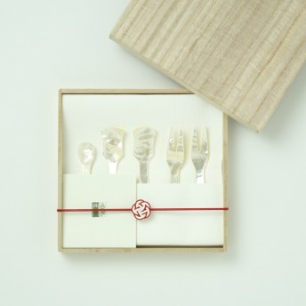 白蝶貝カトラリーセット（５本組）桐箱入り画像