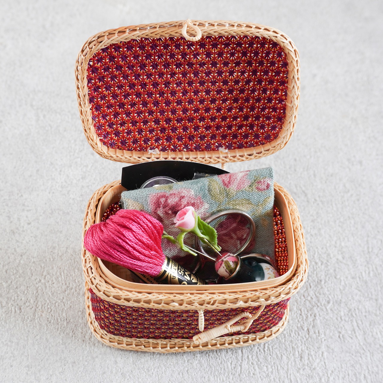 小さな小さなお裁縫かご　桐箱入の画像