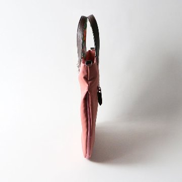 ナイロン/牛革バッグ 底ファスナー付 二本手の画像