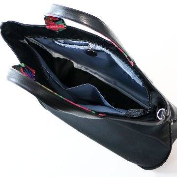ナイロン/牛革バッグ 底ファスナー付 二本手の画像