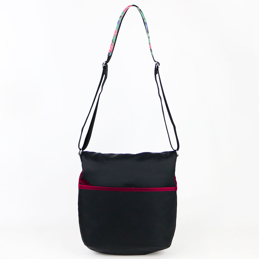 ナイロン ショルダーバッグの画像