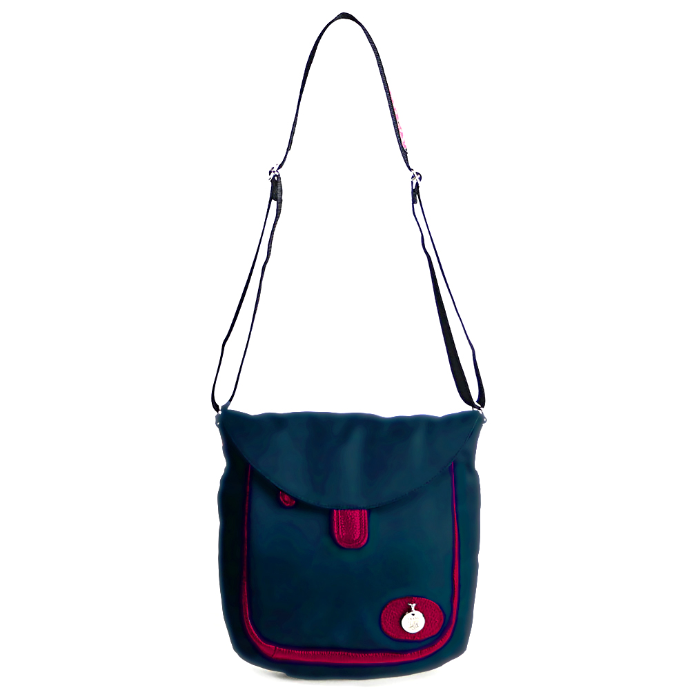 ナイロン ショルダーバッグの画像