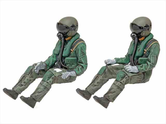 イタレリ 1/32 トーネード GR.4 (パイロット人形付き)タミヤ扱い プラモデル T25425の画像