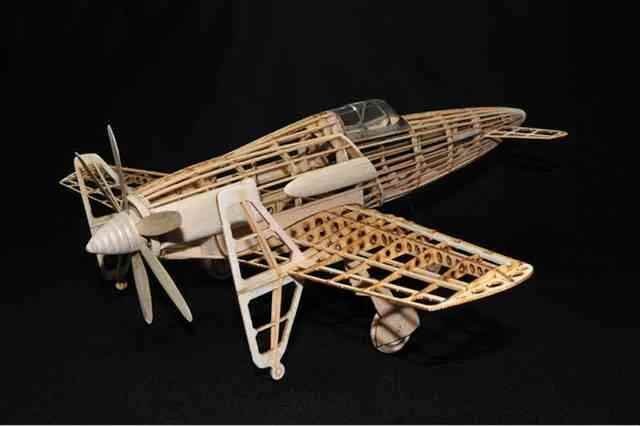 スタジオミド 1/24 バルサフライヤー 日本海軍局地戦闘機 震電 組み立てキット BF04の画像