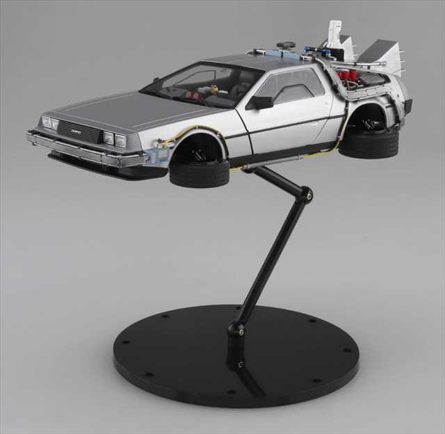 アオシマ 1/24 バック・トゥ・ザ・フューチャー Part II タイムマシン プラモデルキット ABT02の画像