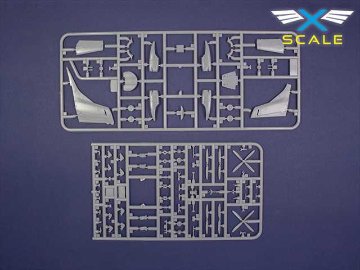 Xスケール 1/144 ATR-42-300ターボプロップ旅客機 プラモデル XSM144009の画像