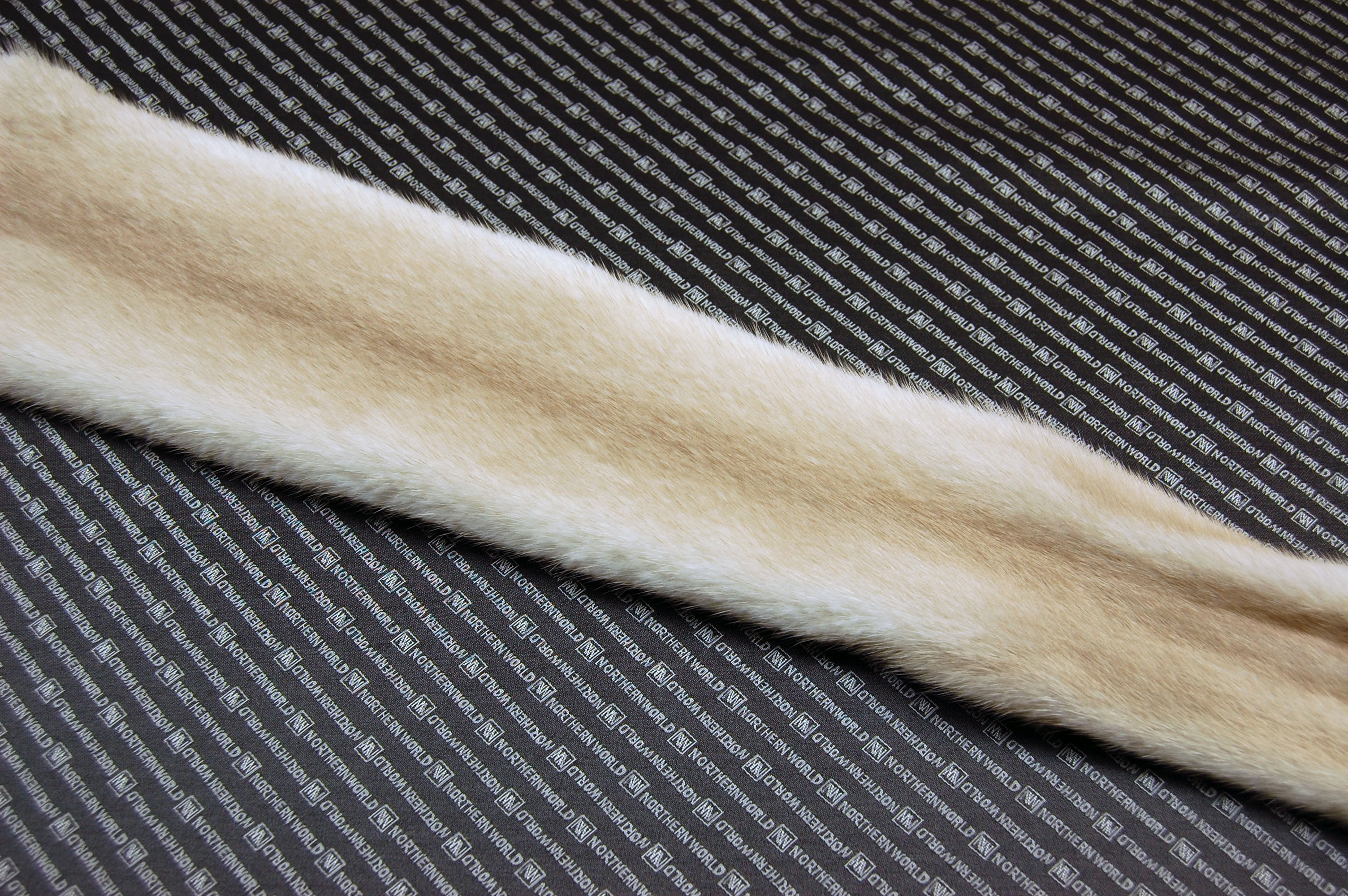 ミンク原反　ラベンダーの画像