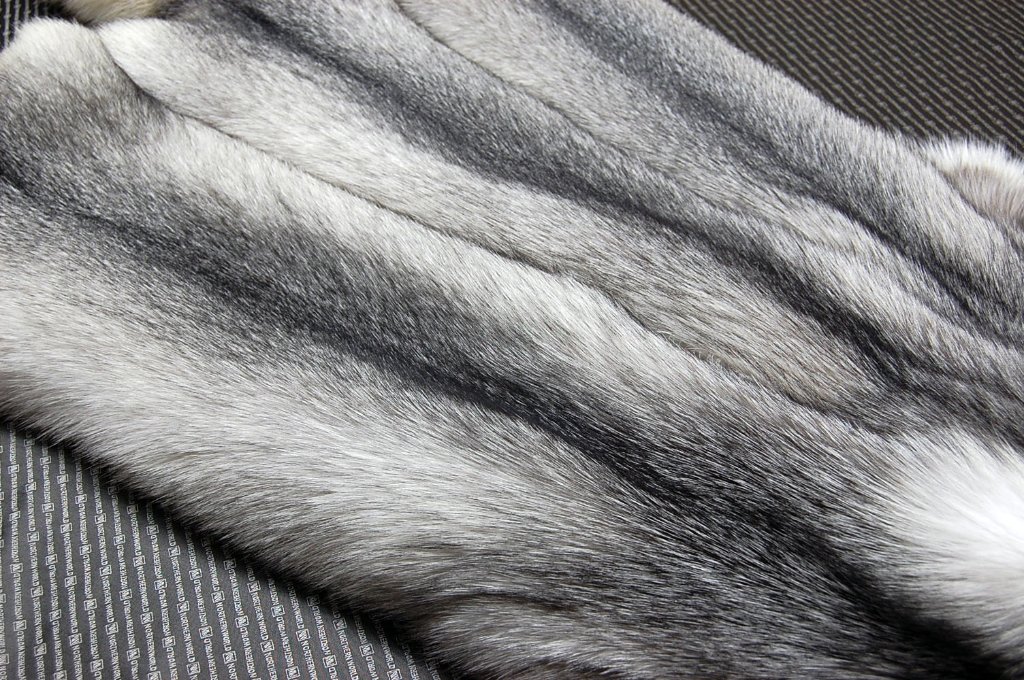 シャドウブルーフロストフォックス原反の画像