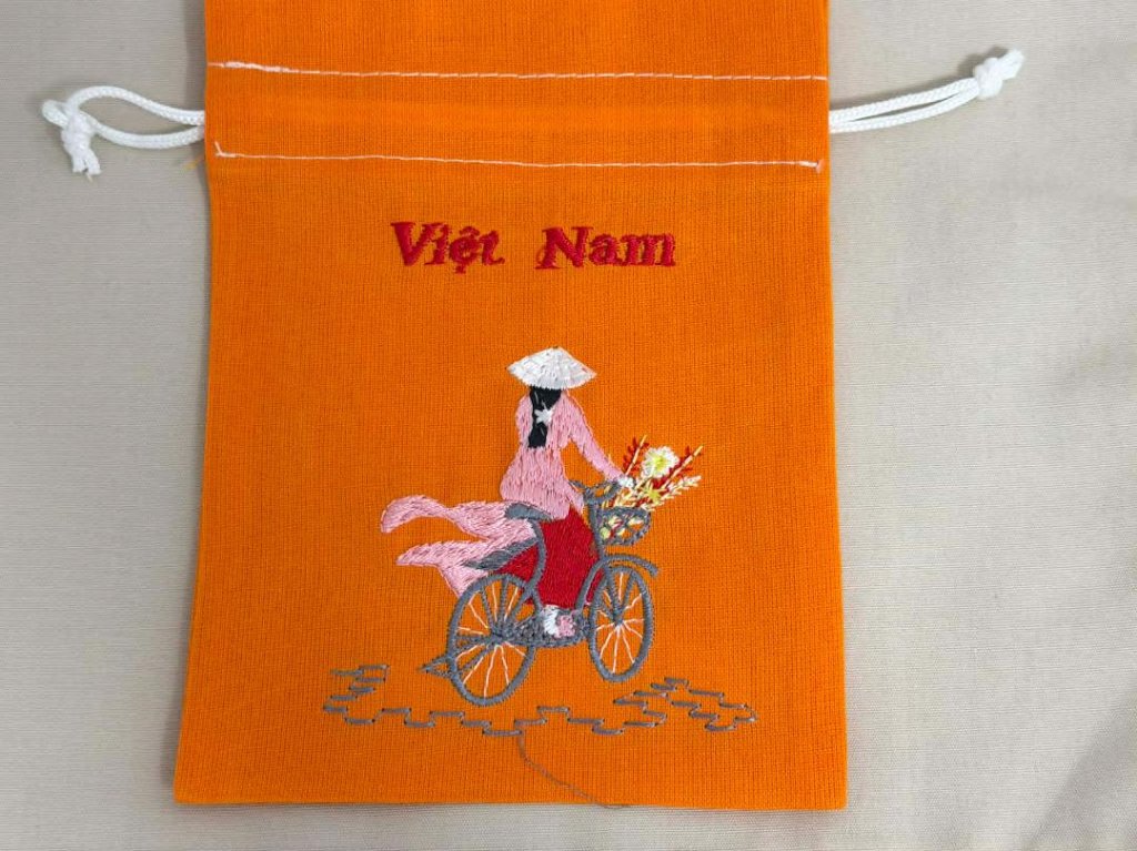ベトナム刺繍小さなポーチ・オレンジ（B柄）の画像