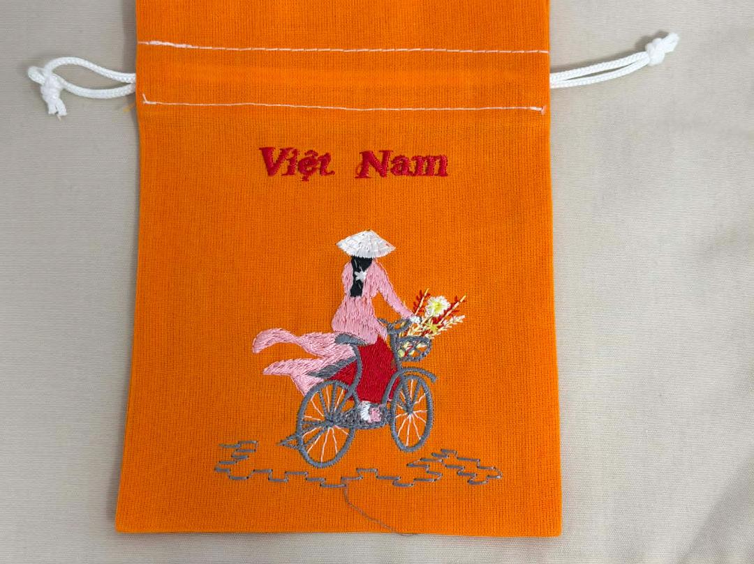 ベトナム刺繍小さなポーチ・オレンジ（B柄）の画像