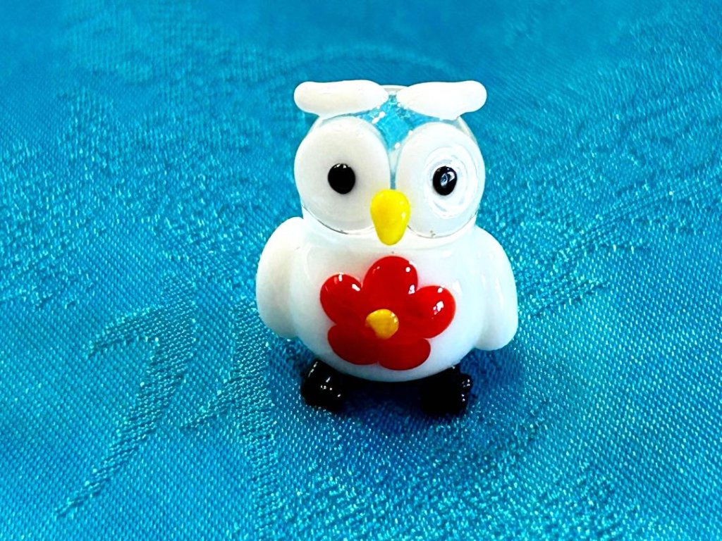 ガラスふくろう｜風水グッズの画像