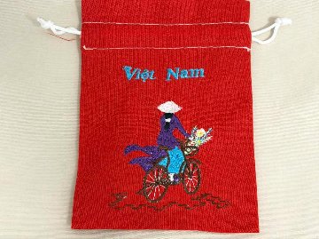ベトナム刺繍小さなポーチ赤（B柄）の画像