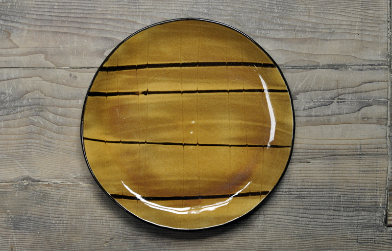 【訳あり】スリップウェア　８寸平皿（飴棘）の画像