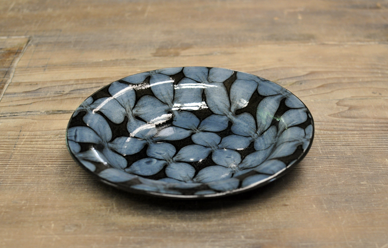 【訳あり】スリップウェア　7寸リム皿（青花）の画像