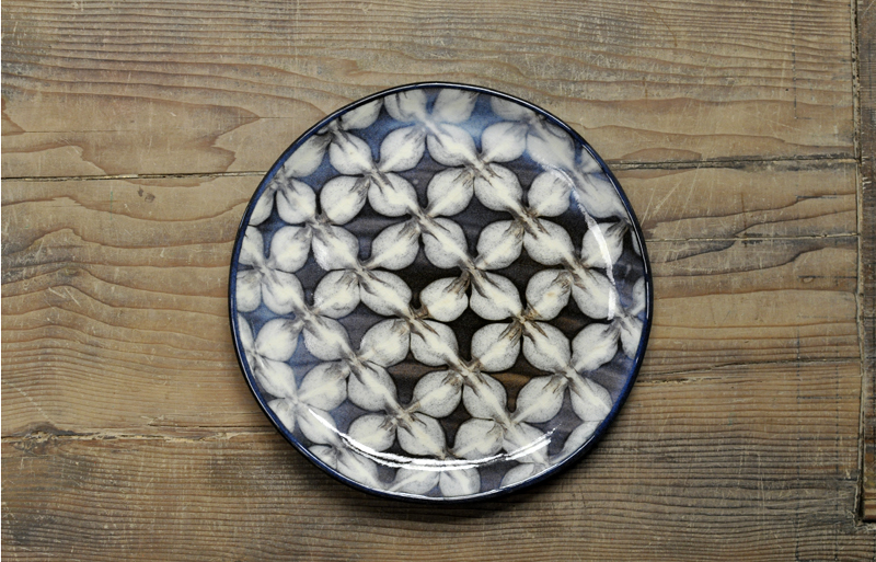 【訳あり】スリップウェア　7寸平皿（白花）2の画像