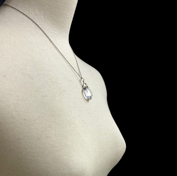 天然水晶 クリスタル 六芒星 ヘキサゴン  ネックレス (102) 「お任せ品」 の画像