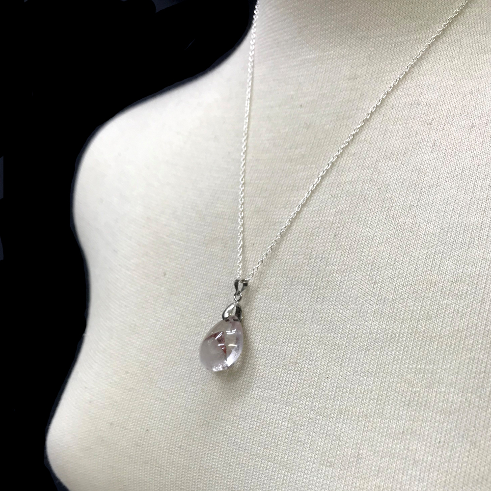 天然石 レッドファントム ペンダント ネックレス (10) シルバー磨き用布付の画像