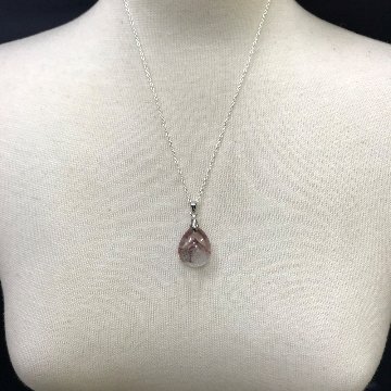 天然石 レッドファントム ペンダント ネックレス (10) シルバー磨き用布付の画像