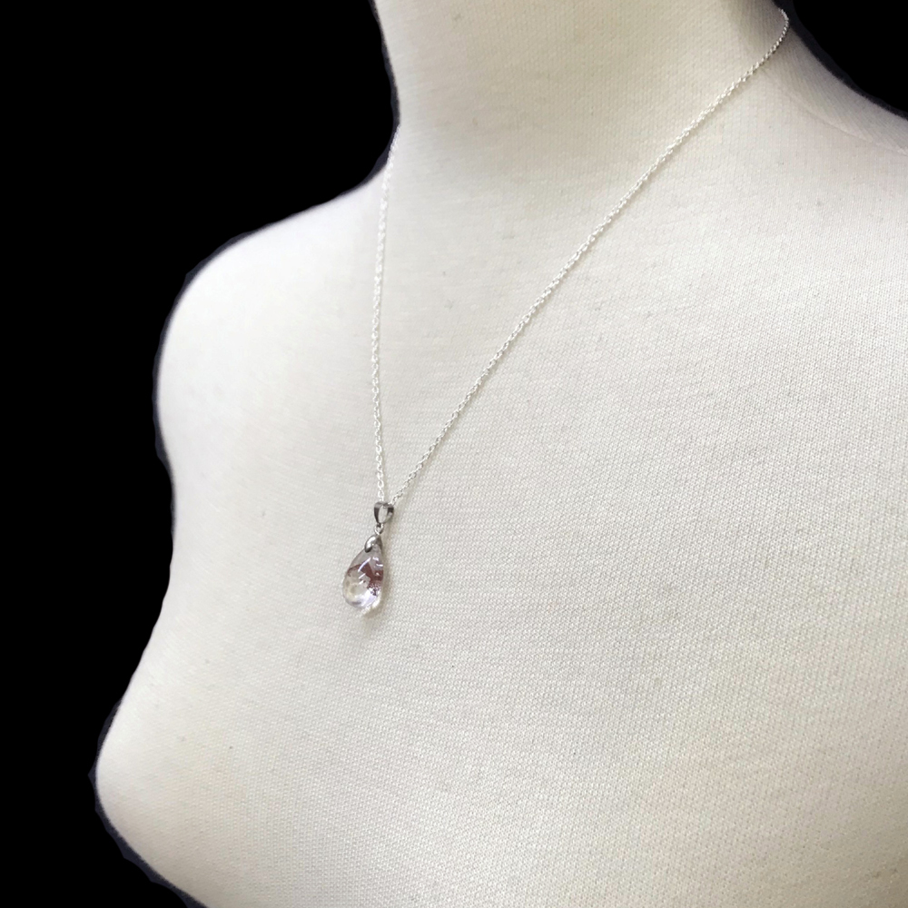 天然石 レッドファントム　ペンダント ネックレス (02) シルバー磨き用布付の画像