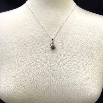 天然石  レッドファントム ペンダント ネックレス (04) シルバー磨き用布付の画像