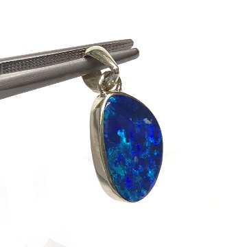 天然石  オパールのペンダントトップ（ネックレス）シルバーチエーン・シルバー磨き用布付の画像